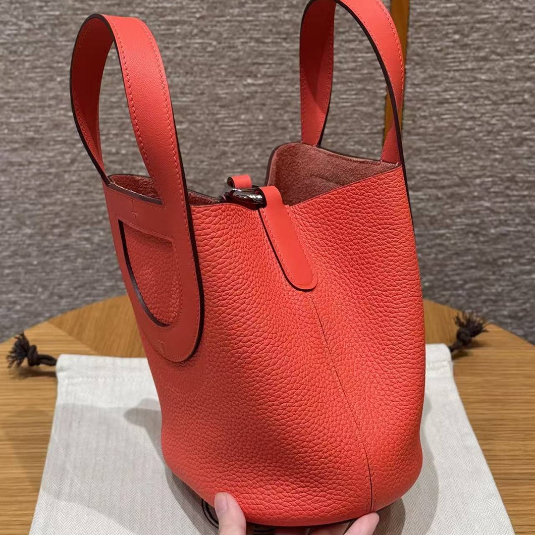 Hermes In the Loop 18 Bag Handmade In Taurillon Clemence Leather Sliver Hardware 0E Rose Texas - Image 17