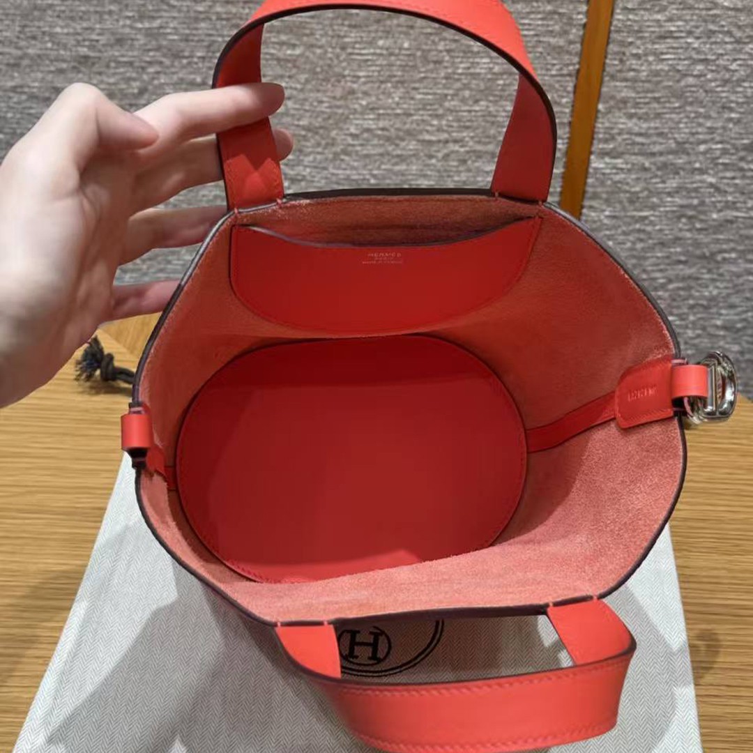 Hermes In the Loop 18 Bag Handmade In Taurillon Clemence Leather Sliver Hardware 0E Rose Texas - Image 13