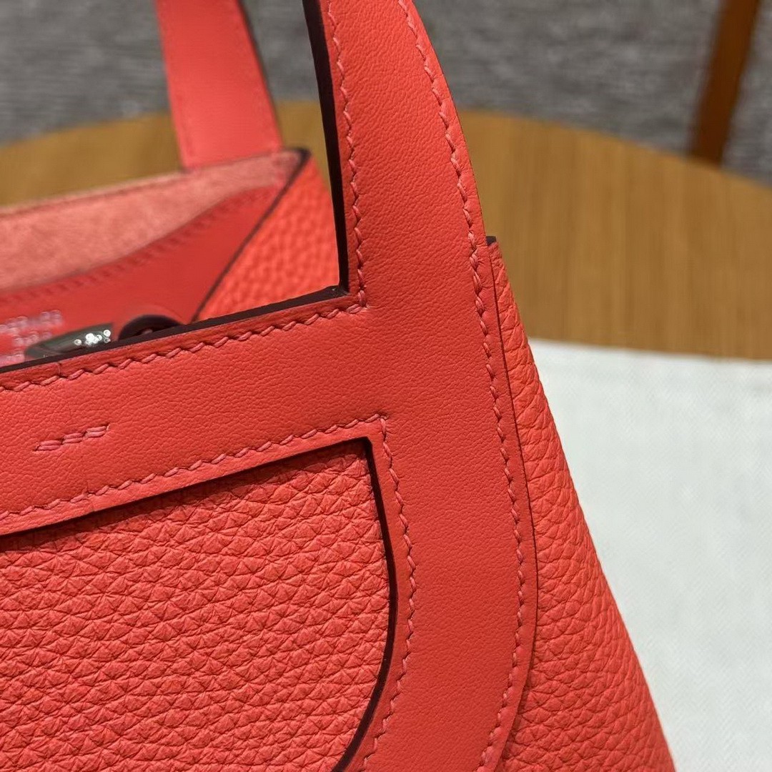 Hermes In the Loop 18 Bag Handmade In Taurillon Clemence Leather Sliver Hardware 0E Rose Texas - Image 8