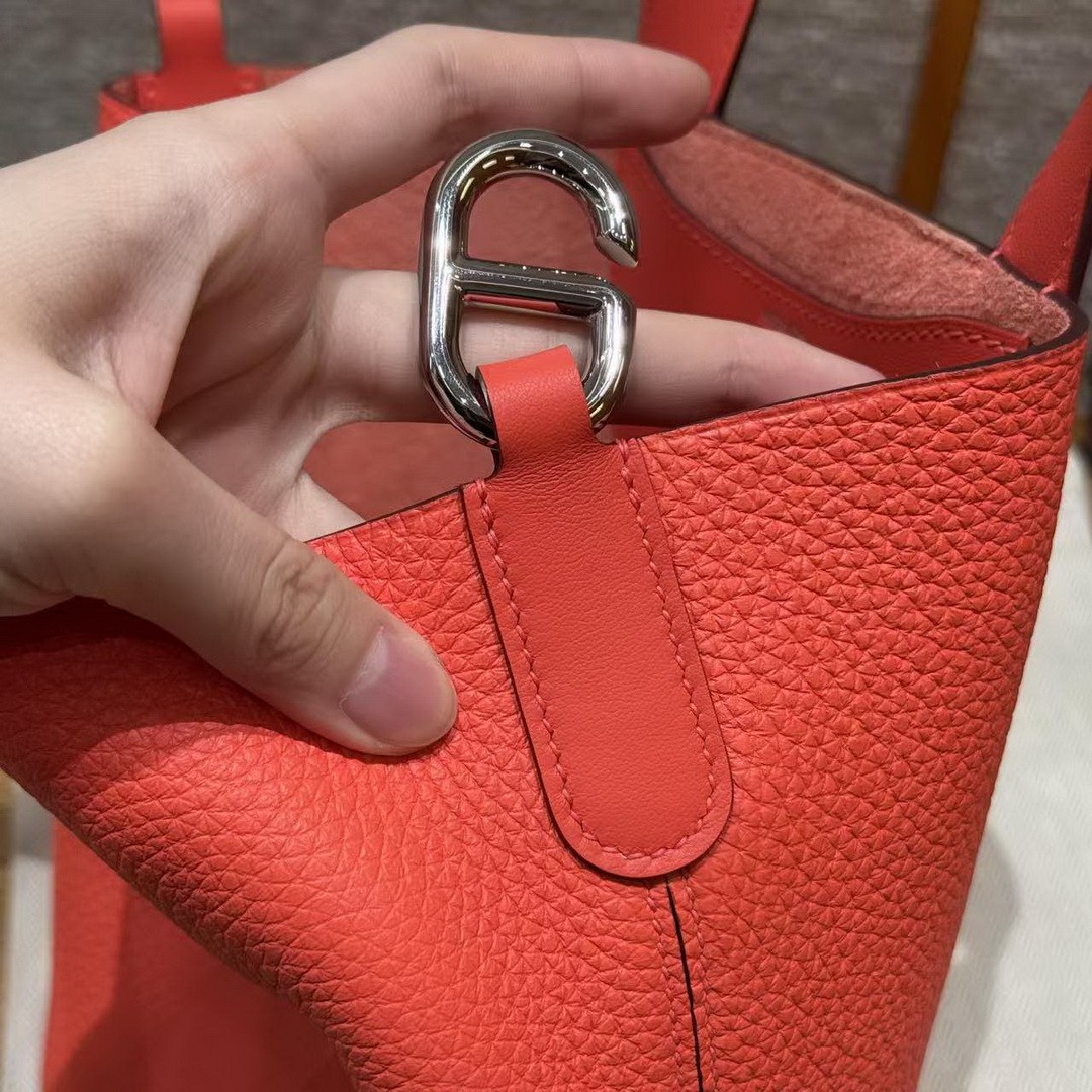 Hermes In the Loop 18 Bag Handmade In Taurillon Clemence Leather Sliver Hardware 0E Rose Texas - Image 6