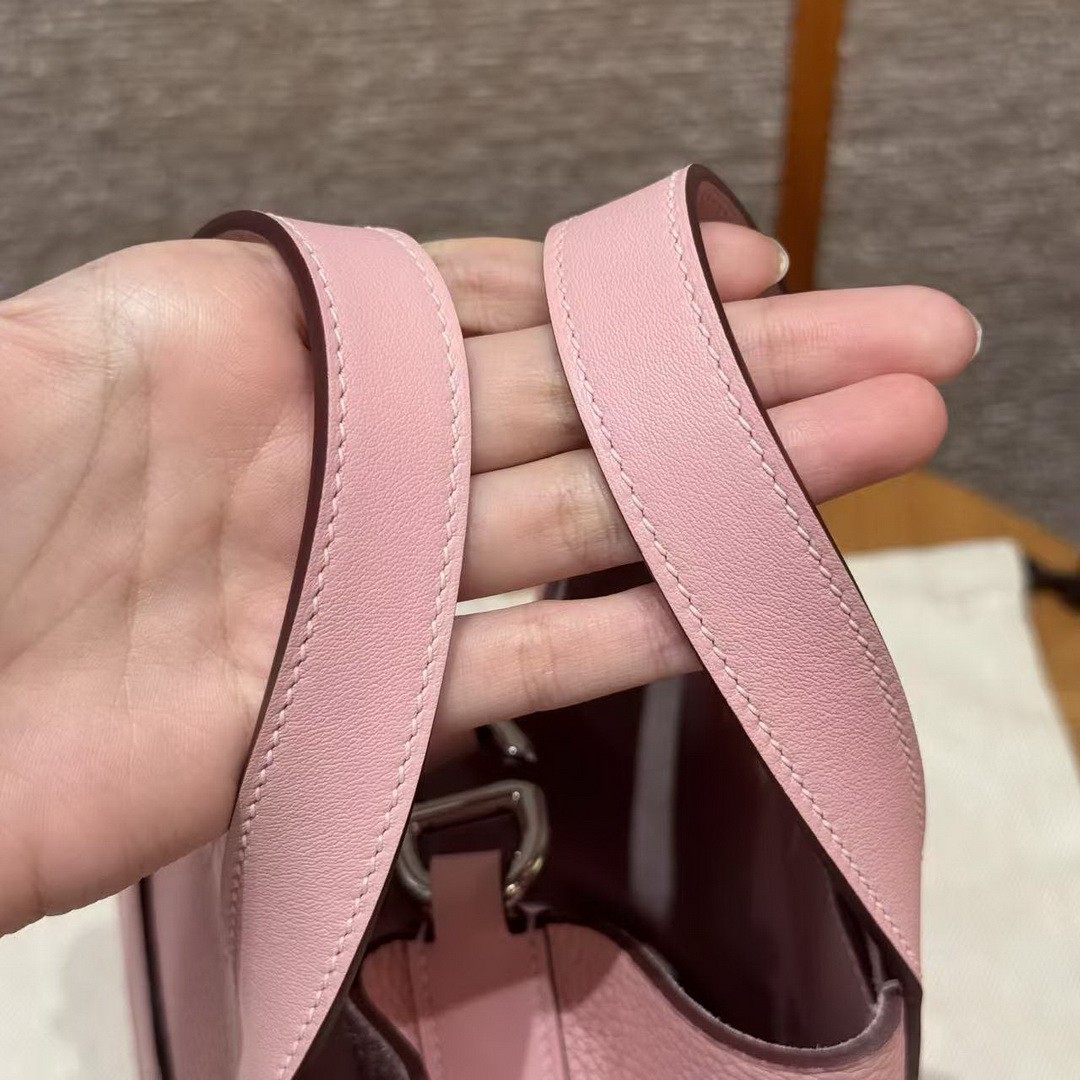 Hermes In the Loop 18 Bag Handmade In Taurillon Clemence Leather Sliver Hardware 3Q Rose Sakura - Image 6