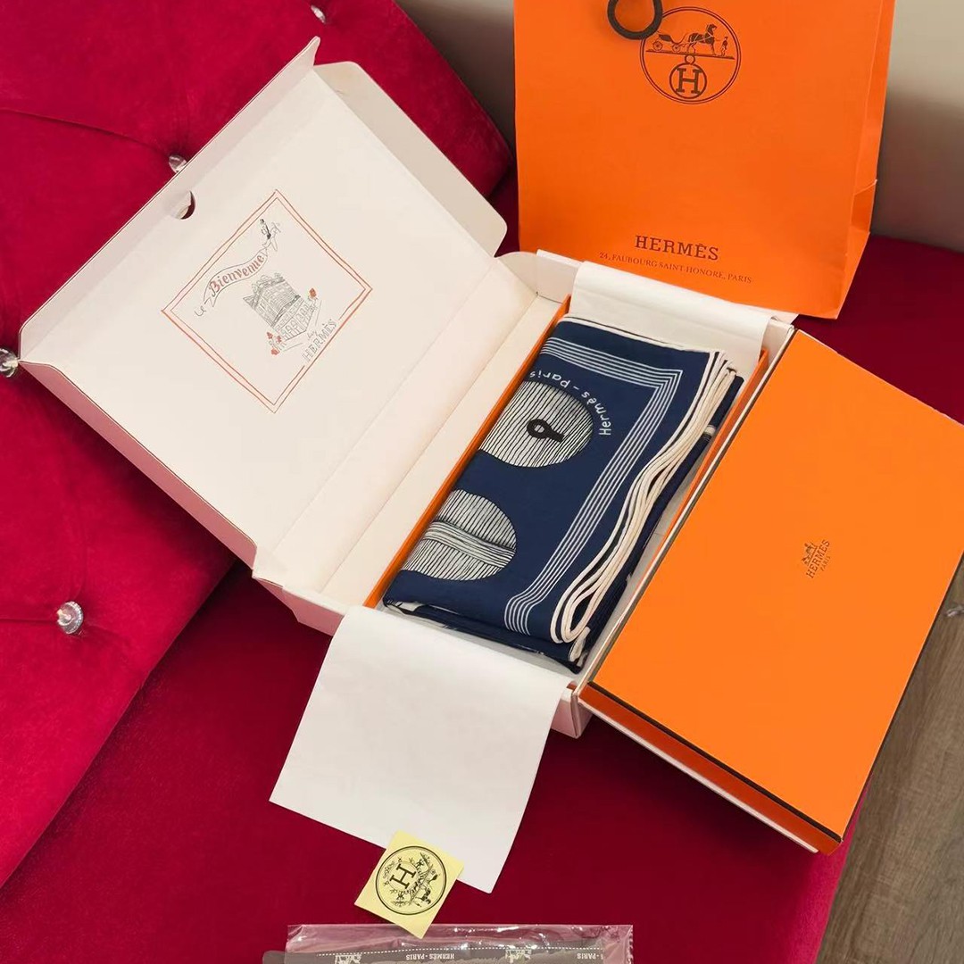 Hermes Inventaire Poetique pour un Conte Sellier Shawl 140 70% Cashmere 30% Silk H244193S 11 - Image 6