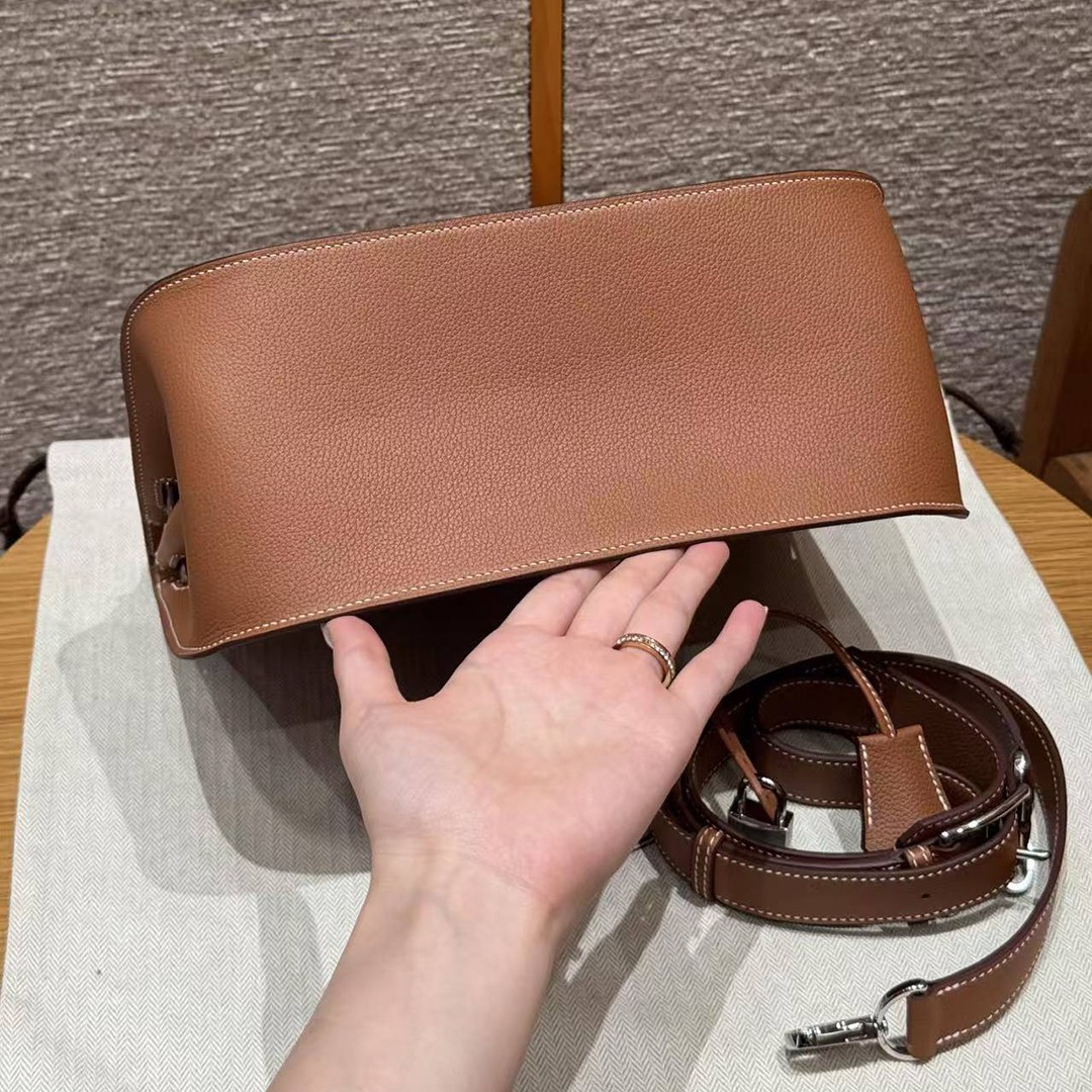 Hermes Jypsiere 28 Bag Handmade In Evercolor Calfskin Leather Silver Hardware 37 Gold - Image 16