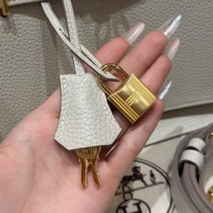 Hermes Jypsiere 28 Bag Handmade In Taurillon Clemence Leather Gold Hardware 10 Craie - Image 6