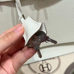 Hermes Jypsiere 28 Bag Handmade In Taurillon Clemence Leather Silver Hardware 0T Mushroom - Image 3
