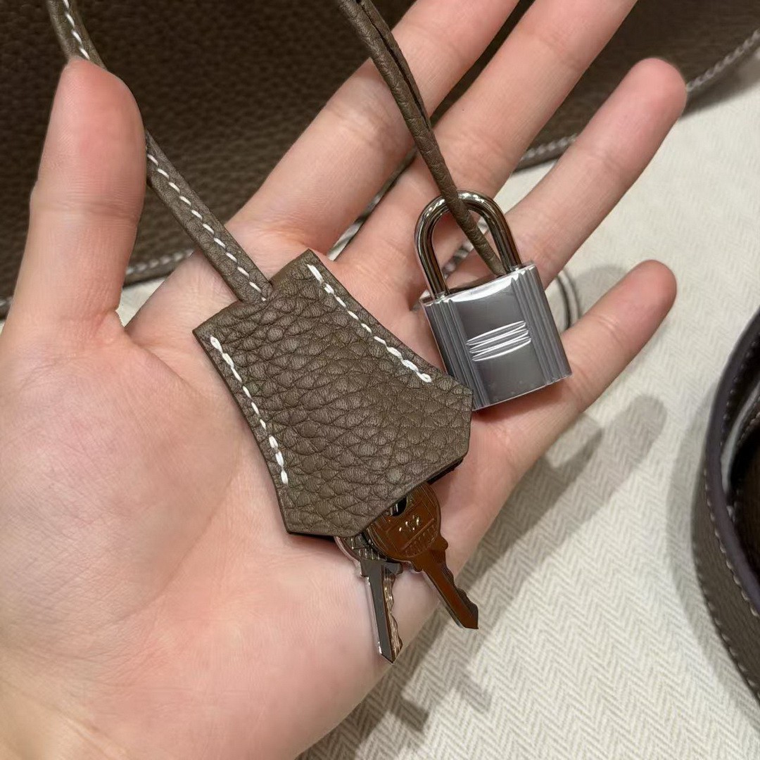 Hermes Jypsiere 28 Bag Handmade In Taurillon Clemence Leather Silver Hardware 18 Etoupe - Image 4