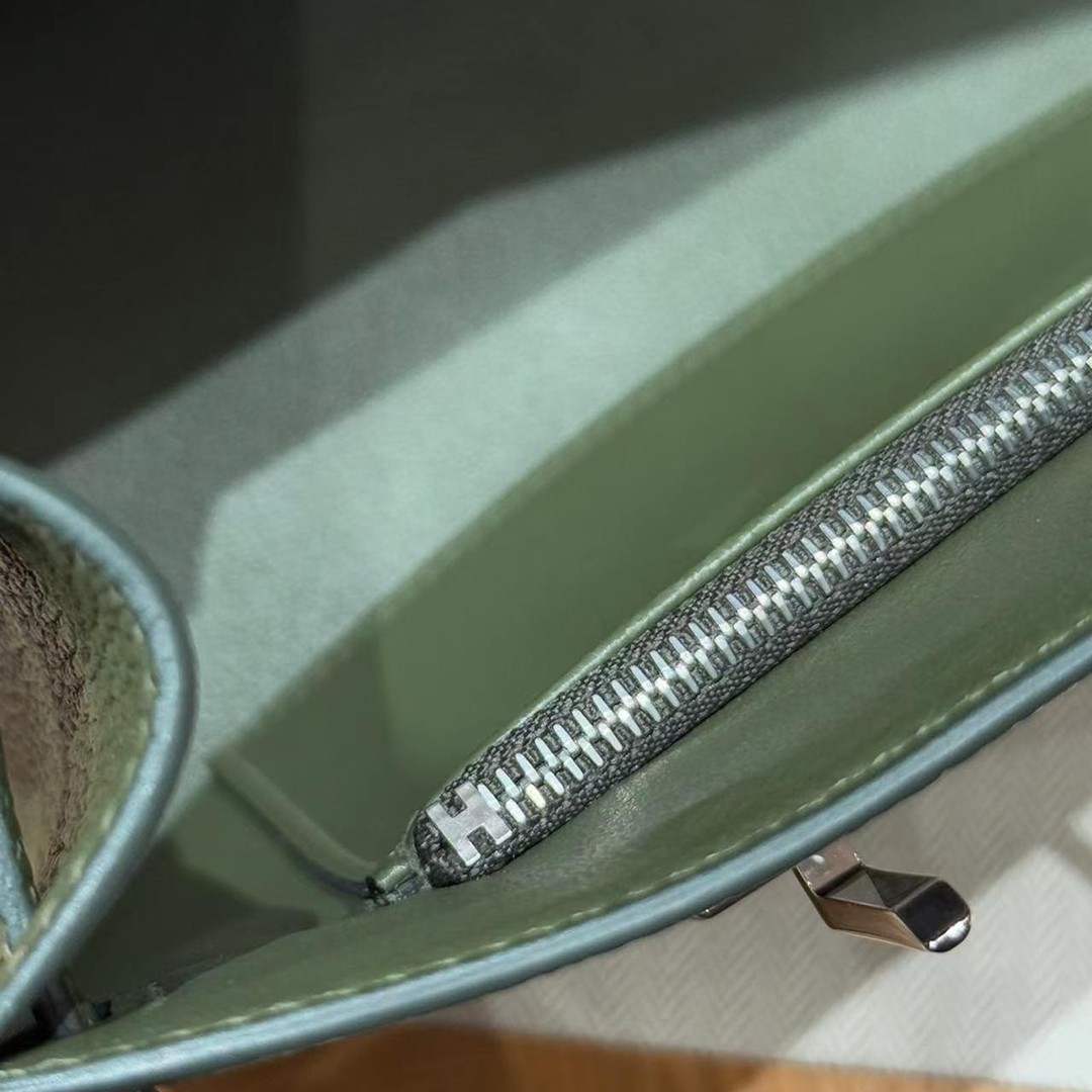 Hermes Jypsiere 28 Bag Handmade In Taurillon Clemence Leather Silver Hardware 61 Olive Green - Image 8