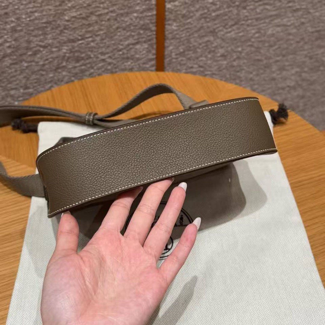 Hermes Jypsiere Mini 23 Bag Handmade In Evercolor Calfskin Leather Gold Hardware 18 Etoupe - Image 15