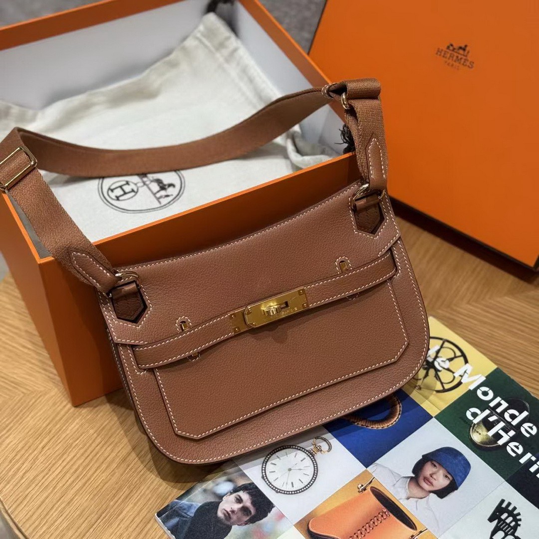 Hermes Jypsiere Mini 23 Bag Handmade In Evercolor Calfskin Leather Gold Hardware 37 Gold - Image 4