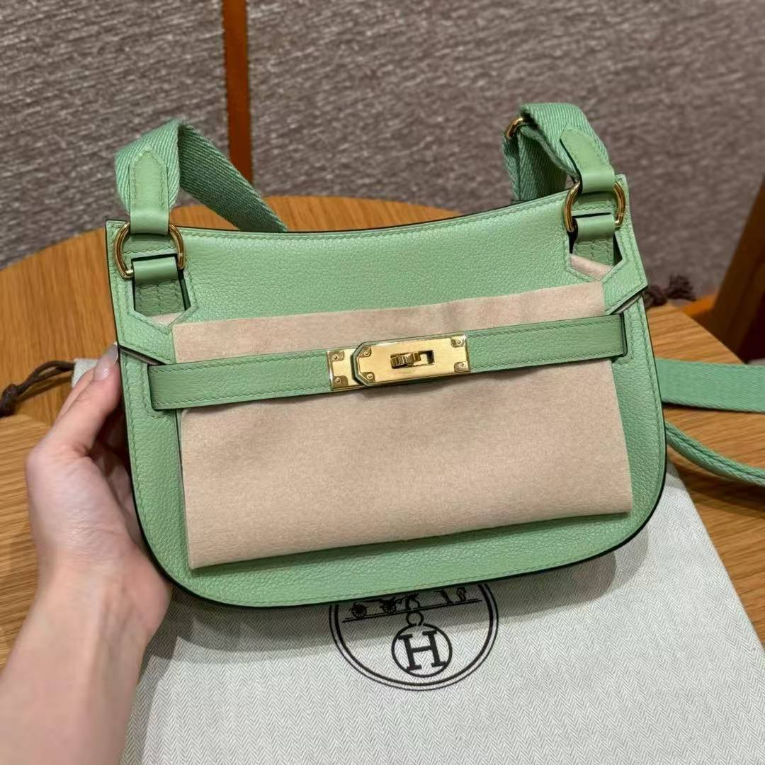 Hermes Jypsiere Mini 23 Bag Handmade In Evercolor Calfskin Leather Gold Hardware 3i Vert Criquent