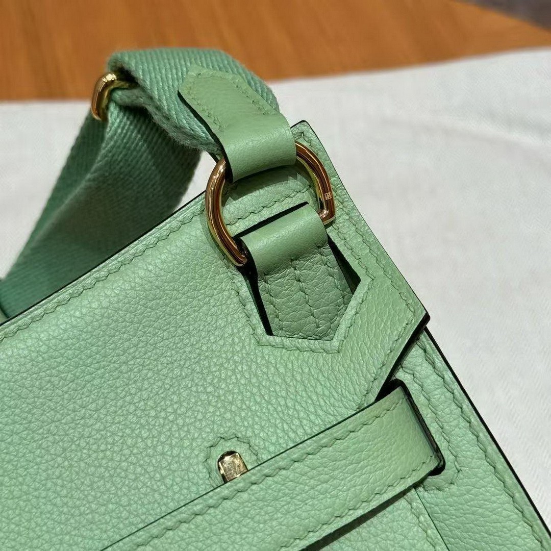 Hermes Jypsiere Mini 23 Bag Handmade In Evercolor Calfskin Leather Gold Hardware 3i Vert Criquent - Image 17