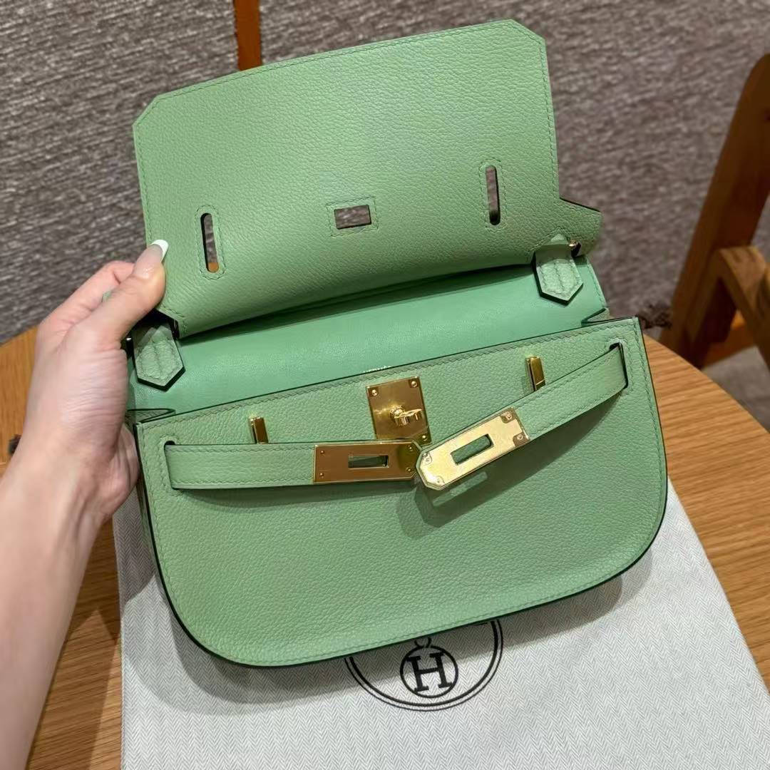 Hermes Jypsiere Mini 23 Bag Handmade In Evercolor Calfskin Leather Gold Hardware 3i Vert Criquent - Image 13