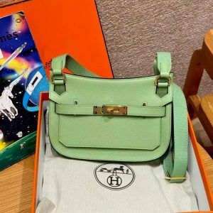 Hermes Jypsiere Mini 23 Bag Handmade In Evercolor Calfskin Leather Gold Hardware 3i Vert Criquent - Image 8