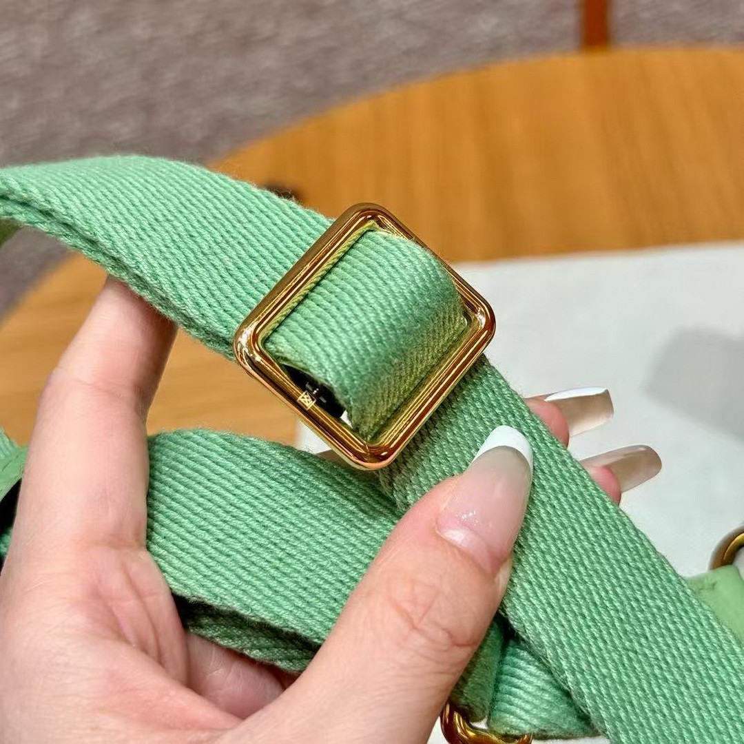 Hermes Jypsiere Mini 23 Bag Handmade In Evercolor Calfskin Leather Gold Hardware 3i Vert Criquent - Image 5