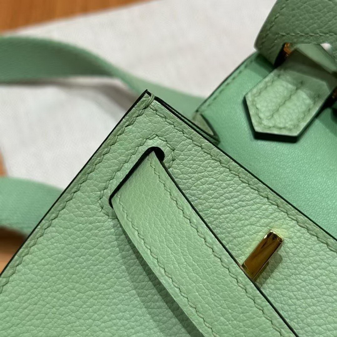 Hermes Jypsiere Mini 23 Bag Handmade In Evercolor Calfskin Leather Gold Hardware 3i Vert Criquent - Image 4
