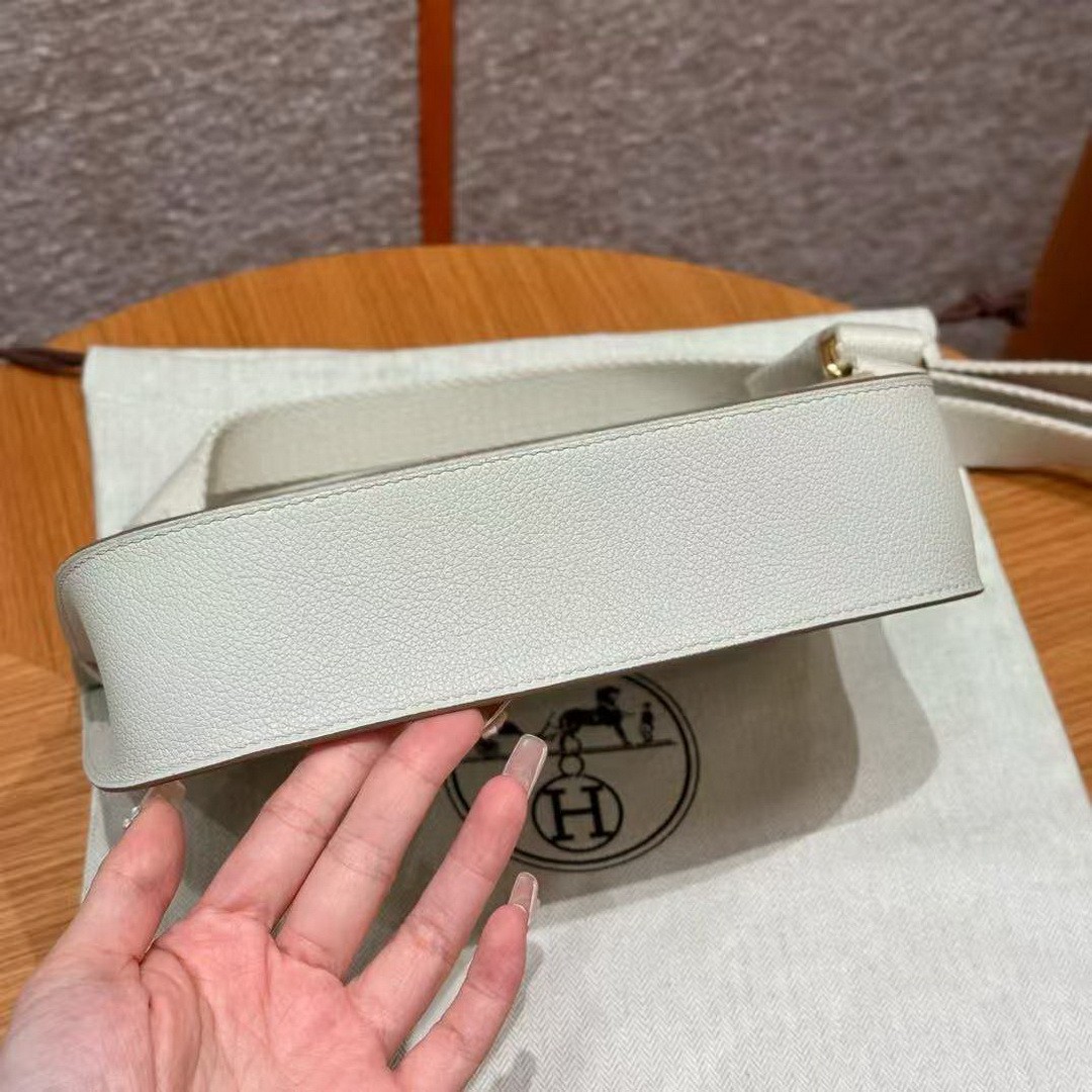 Hermes Jypsiere Mini 23 Bag Handmade In Evercolor Calfskin Leather Gold Hardware 8L Beton - Image 15