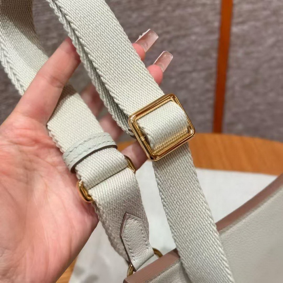 Hermes Jypsiere Mini 23 Bag Handmade In Evercolor Calfskin Leather Gold Hardware 8L Beton - Image 3