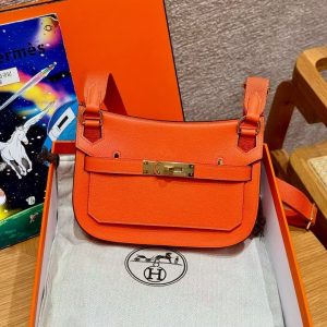 Hermes Jypsiere Mini 23 Bag Handmade In Evercolor Calfskin Leather Gold Hardware 9J Feu - Image 7