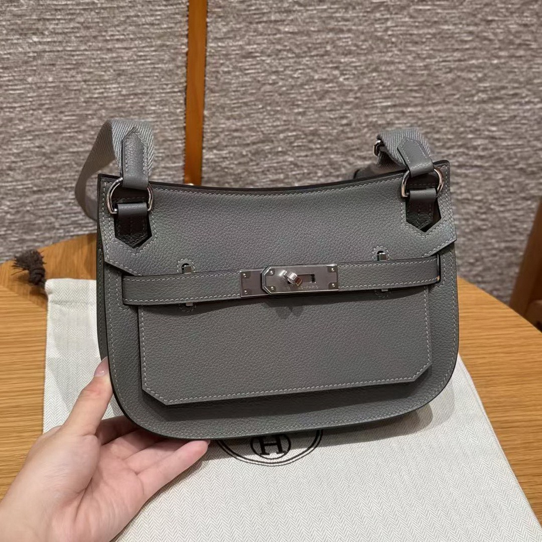Hermes Jypsiere Mini 23 Bag Handmade In Evercolor Calfskin Leather Silver Hardware 0L Gris Meyer