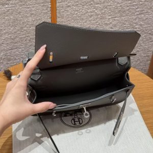 Hermes Jypsiere Mini 23 Bag Handmade In Evercolor Calfskin Leather Silver Hardware 0L Gris Meyer - Image 12