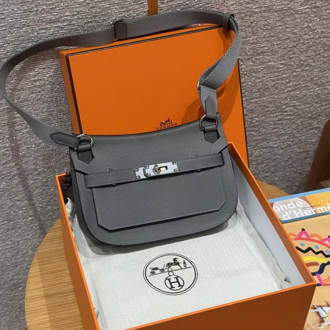 Hermes Jypsiere Mini 23 Bag Handmade In Evercolor Calfskin Leather Silver Hardware 0L Gris Meyer - Image 9