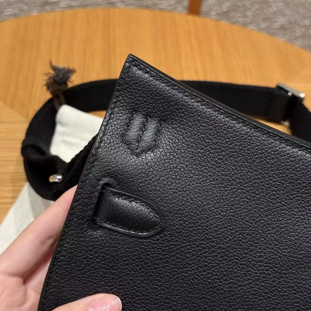 Hermes Jypsiere Mini 23 Bag Handmade In Evercolor Calfskin Leather Silver Hardware 89 Noir - Image 10