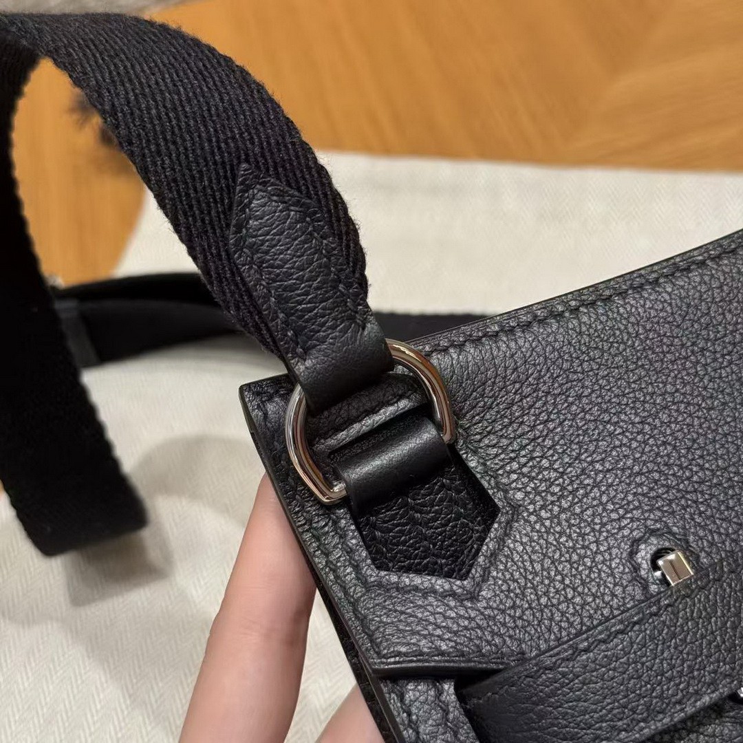 Hermes Jypsiere Mini 23 Bag Handmade In Evercolor Calfskin Leather Silver Hardware 89 Noir - Image 8
