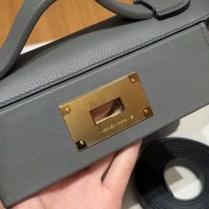 Hermes Kelly Mini 2424 24/24 Bag 21CM Handmade In Evercolor and Swift Calfskin Leather Gold Hardware 0L Gris Meyer - Image 14