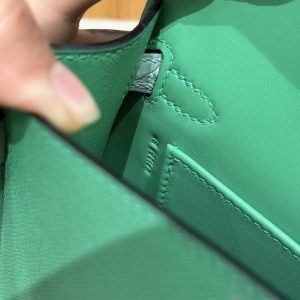 Hermes Kelly Mini 2 19CM Bag Handmade In Madame and Alligator Leather Silver Hardware 0T Vert Comics 0W Girs Neve - Image 22