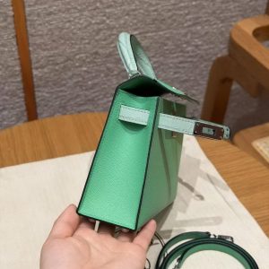 Hermes Kelly Mini 2 19CM Bag Handmade In Madame and Alligator Leather Silver Hardware 0T Vert Comics 0W Girs Neve - Image 17