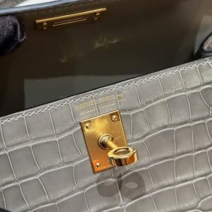 Hermes Kelly Mini 2 19 CM Bag Handmade In Bright Faced Alligator Leather from Mississippi Gold Hardware 81 Girs Tourerlle - Image 18