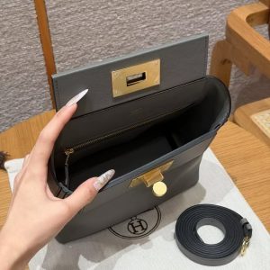 Hermes Kelly Mini 2424 24/24 Bag 21CM Handmade In Evercolor and Swift Calfskin Leather Gold Hardware 0L Gris Meyer - Image 16