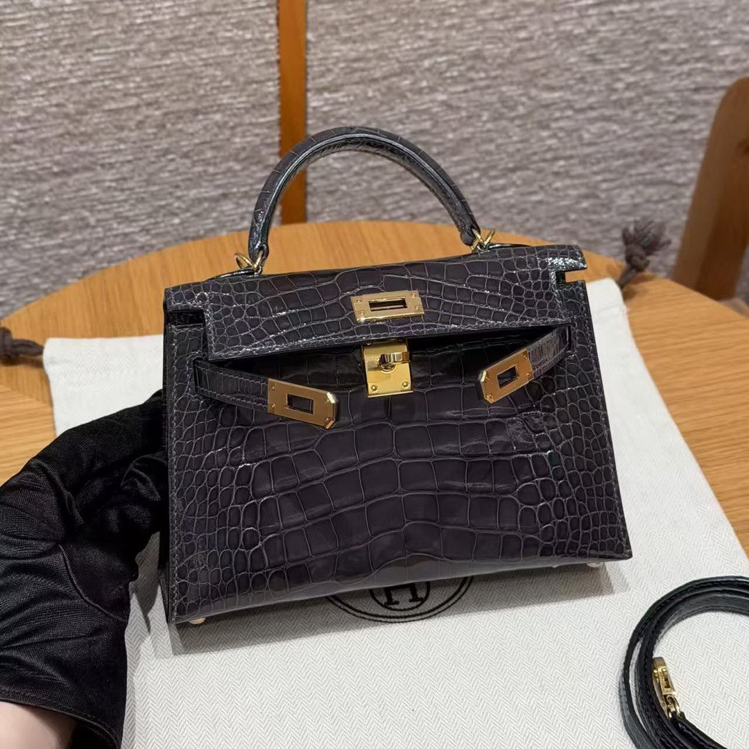 Hermes Kelly Mini 2 19CM Bag Handmade In Bright Faced Alligator Imported Leather from Mississippi Gold Hardware 88 Graphite - Image 9