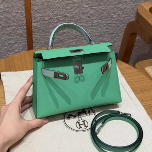 Hermes Kelly Mini 2 19CM Bag Handmade In Madame and Alligator Leather Silver Hardware 0T Vert Comics 0W Girs Neve - Image 18