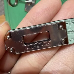Hermes Kelly Mini 2 19CM Bag Handmade In Madame and Alligator Leather Silver Hardware 0T Vert Comics 0W Girs Neve - Image 21