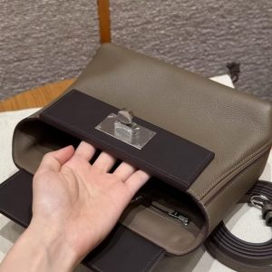Hermes Kelly 2424 24/24 Bag 21CM Handmade In Evercolor and Swift Calfskin Leather Silver Hardware 18 Etoupe 46 Ebene - Image 11