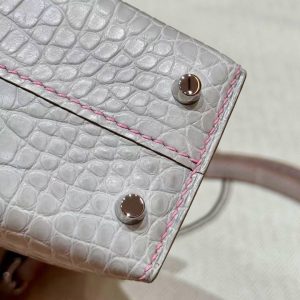 Hermes Kelly Mini 2 19 CM Bag Handmade In Matte Alligator Leather from Mississippi Sliver Hardware 80 Pearl Gray 5P Pink - Image 15