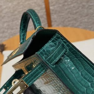 Hermes Kelly Mini 2 19CM Bag Handmade In Bright Faced Alligator Leather from Mississippi Gold Hardware 6Q Vert Emeraude - Image 8