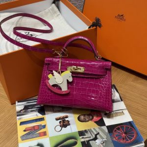 Hermes Kelly Mini 2 19CM Bag Handmade In Bright Faced Alligator Leather from Mississippi Gold Hardware J5 Rose Scheherazade - Image 14