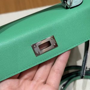 Hermes Kelly Mini 2 19CM Bag Handmade In Madame and Alligator Leather Silver Hardware 0T Vert Comics 0W Girs Neve - Image 15