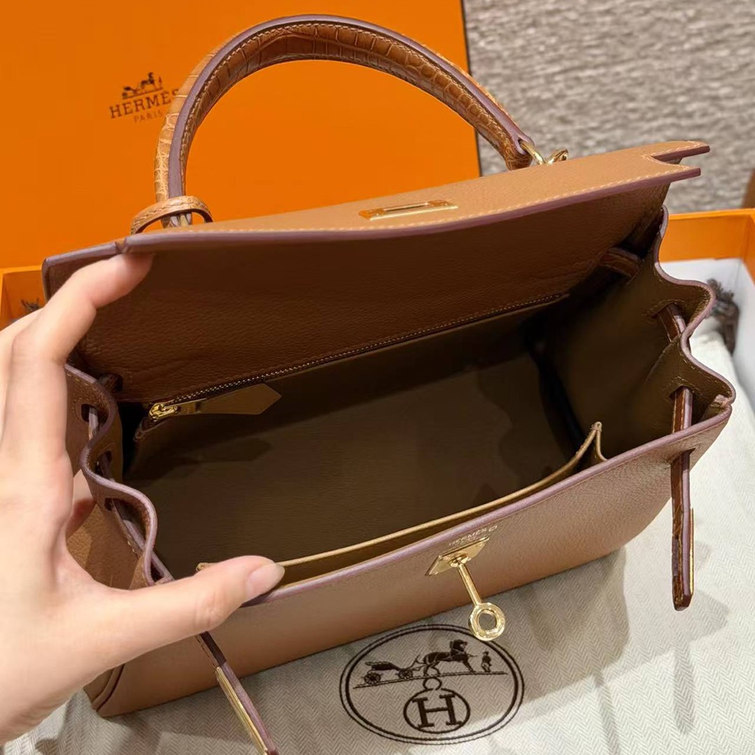 Hermes Kelly 25 Bag Handmade In Togo Calfskin Leather and Alligator from Mississippi Gold Hardware 37 Gold - Image 17