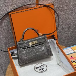 Hermes Kelly Mini 2 19 CM Bag Handmade In Bright Faced Alligator Leather from Mississippi Gold Hardware 81 Girs Tourerlle - Image 15