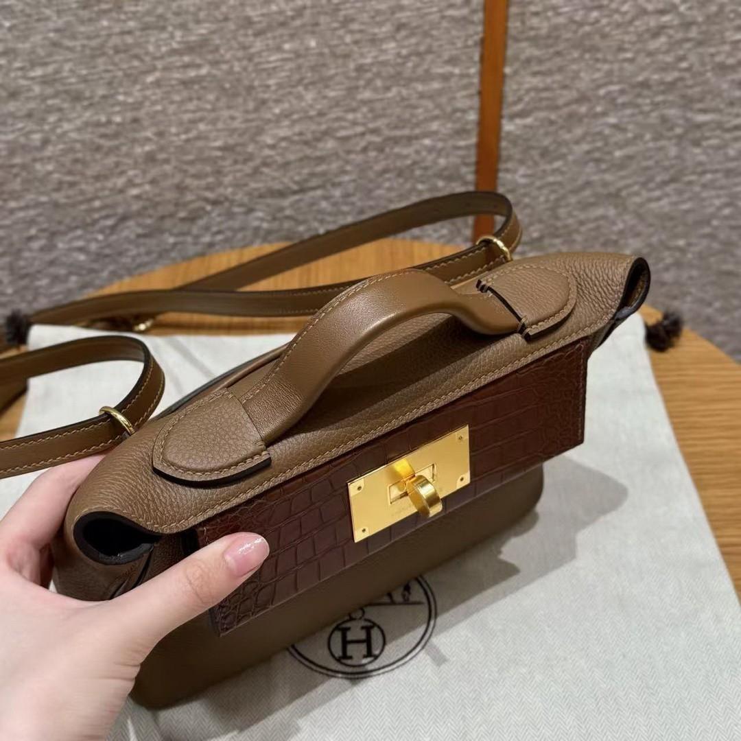 Hermes Kelly Mini 2424 24/24 Bag 21CM Handmade In Togo Calfskin Leather Matte American Crocodile Gold Hardware 3G Alezan - Image 5