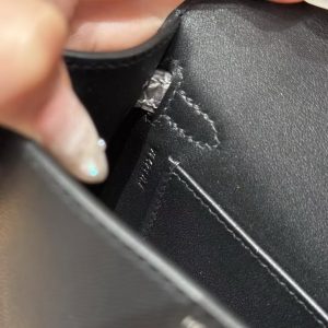 Hermes Kelly Mini 2 19CM Bag Handmade In Madame and Bright faced American Alligator Leather Silver Hardware 89 Noir 0V Gris Ciment - Image 12