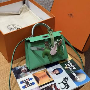 Hermes Kelly Mini 2 19CM Bag Handmade In Madame and Alligator Leather Silver Hardware 0T Vert Comics 0W Girs Neve - Image 6