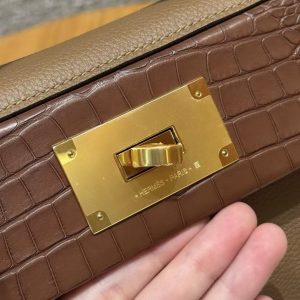 Hermes Kelly Mini 2424 24/24 Bag 21CM Handmade In Togo Calfskin Leather Matte American Crocodile Gold Hardware 3G Alezan - Image 12
