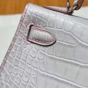 Hermes Kelly Mini 2 19 CM Bag Handmade In Matte Alligator Leather from Mississippi Sliver Hardware 80 Pearl Gray 5P Pink - Image 18