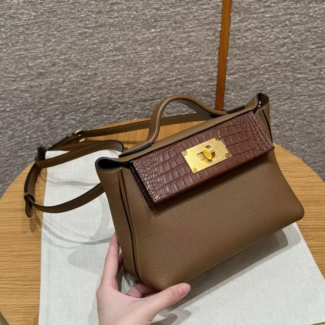 Hermes Kelly Mini 2424 24/24 Bag 21CM Handmade In Togo Calfskin Leather Matte American Crocodile Gold Hardware 3G Alezan - Image 3