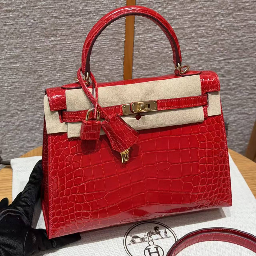 Hermes Kelly 25 Bag Handmade In Bright Faced Alligator Imported Leather from Mississippi Gold Hardware 95 Braise