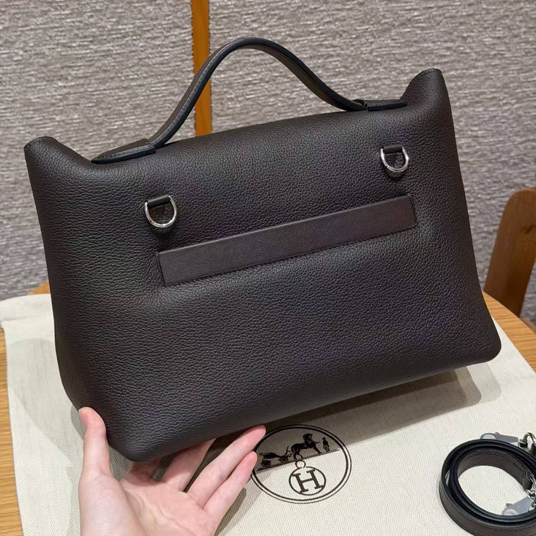 Hermes Kelly 2424 24/24 Bag 29CM Handmade In Evercolor and Swift Calfskin Leather Silver Hardware 47 Chocolate - Image 15